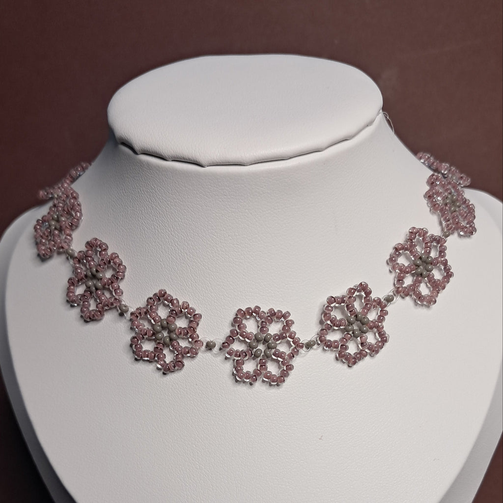 "Meadow Daisy" Beaded Choker Necklace