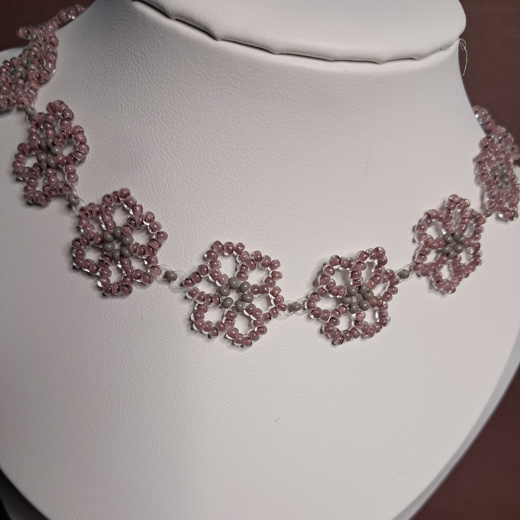 "Meadow Daisy" Beaded Choker Necklace
